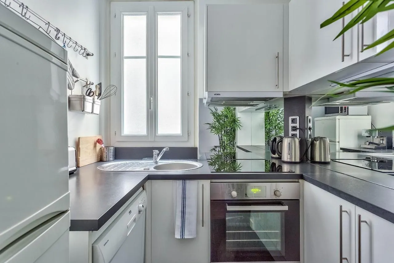 Nation - Goujon Apartment Paris