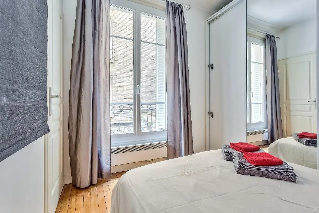 Nation - Goujon Apartment Paris