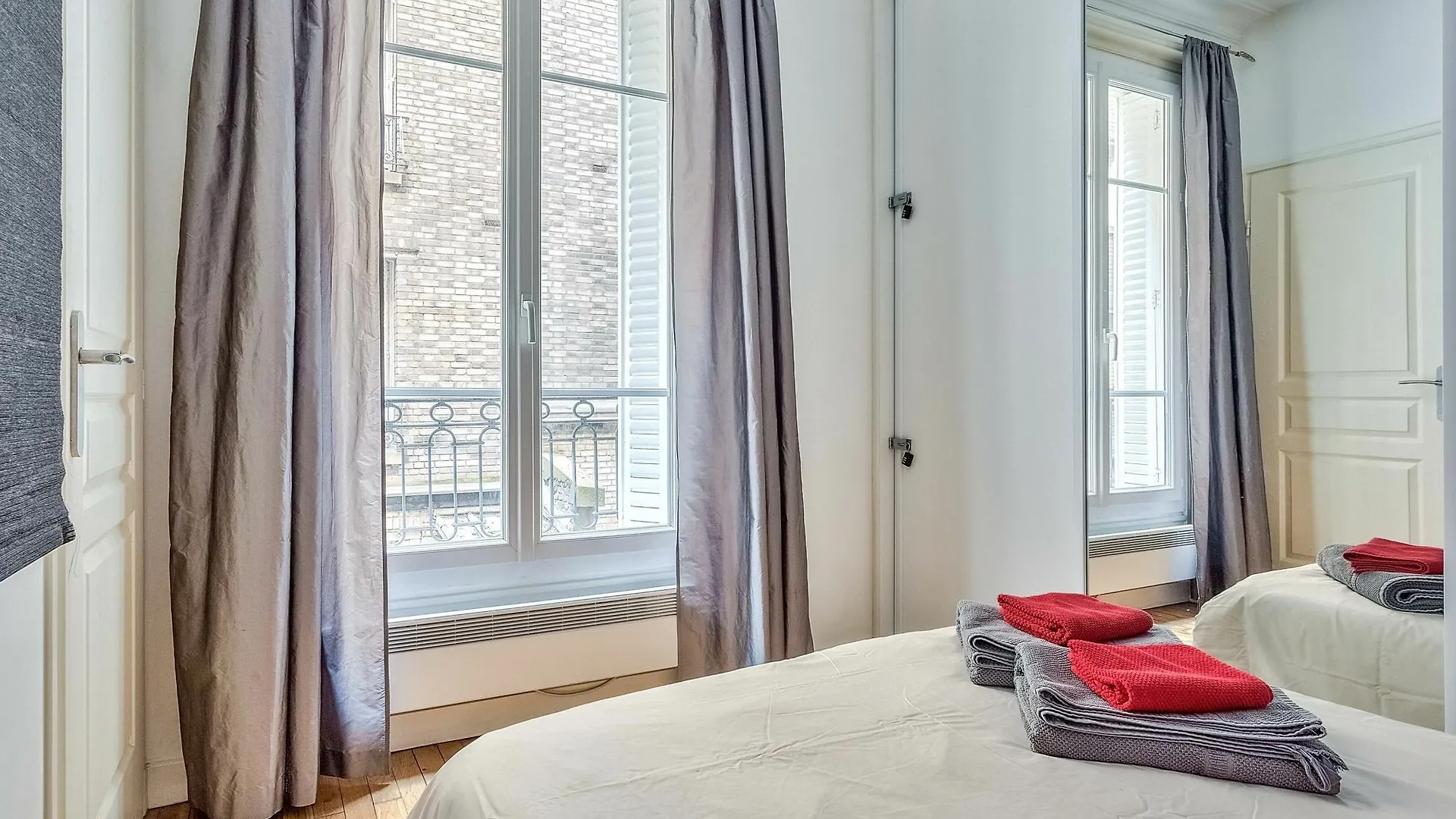 Nation - Goujon Apartment